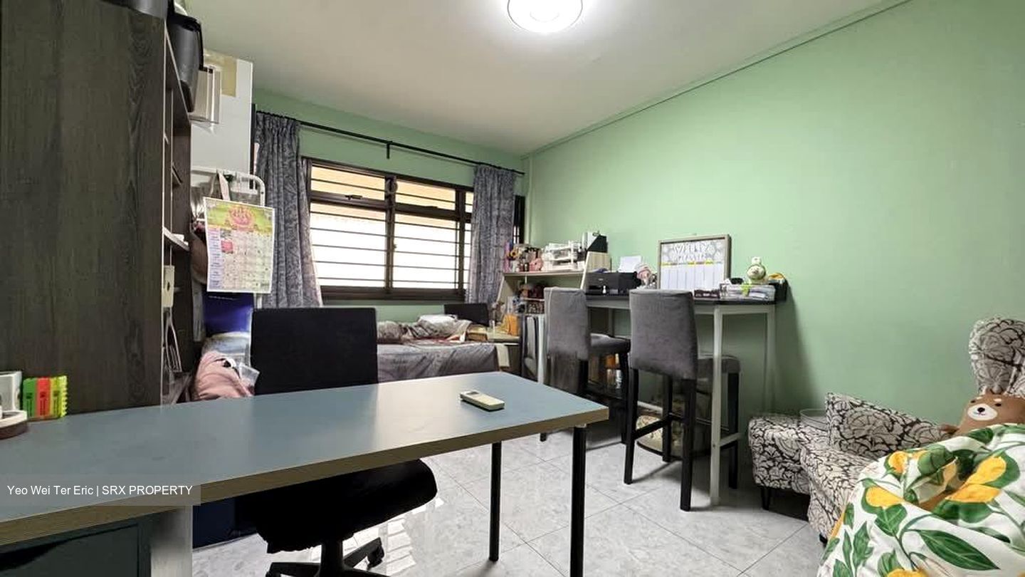 Blk 115 Ho Ching Road (Jurong West), HDB Executive #585415441